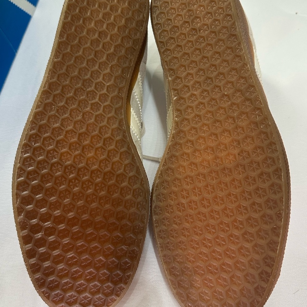 Adidas Gazelle Originals Wonder White Green Gum Sz 8 BNWT Suede - Picture 7 of 7